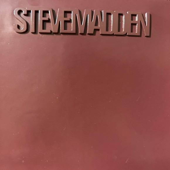 Steve Madden Shiny Burgundy Crossbody Bag - Picture 3 of 4